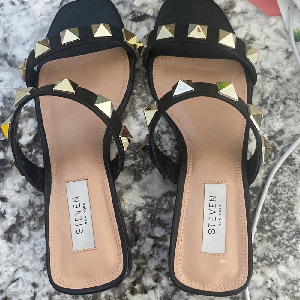 Hays sandal. 7.5
